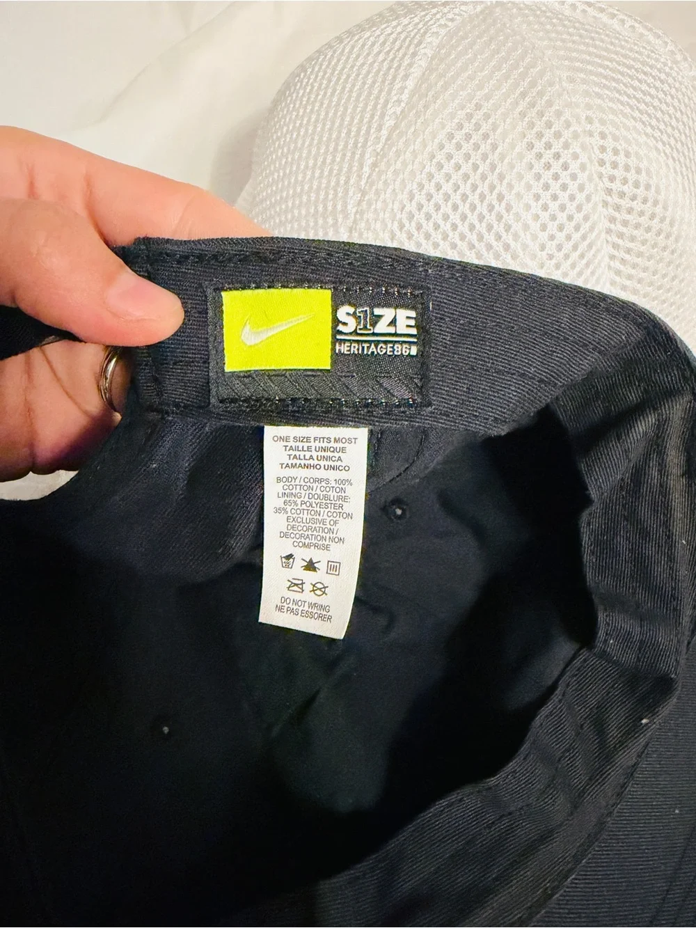 Nike Heritage86 Black Baseball Hat Cap White Swoosh Logo Adjustable Unisex